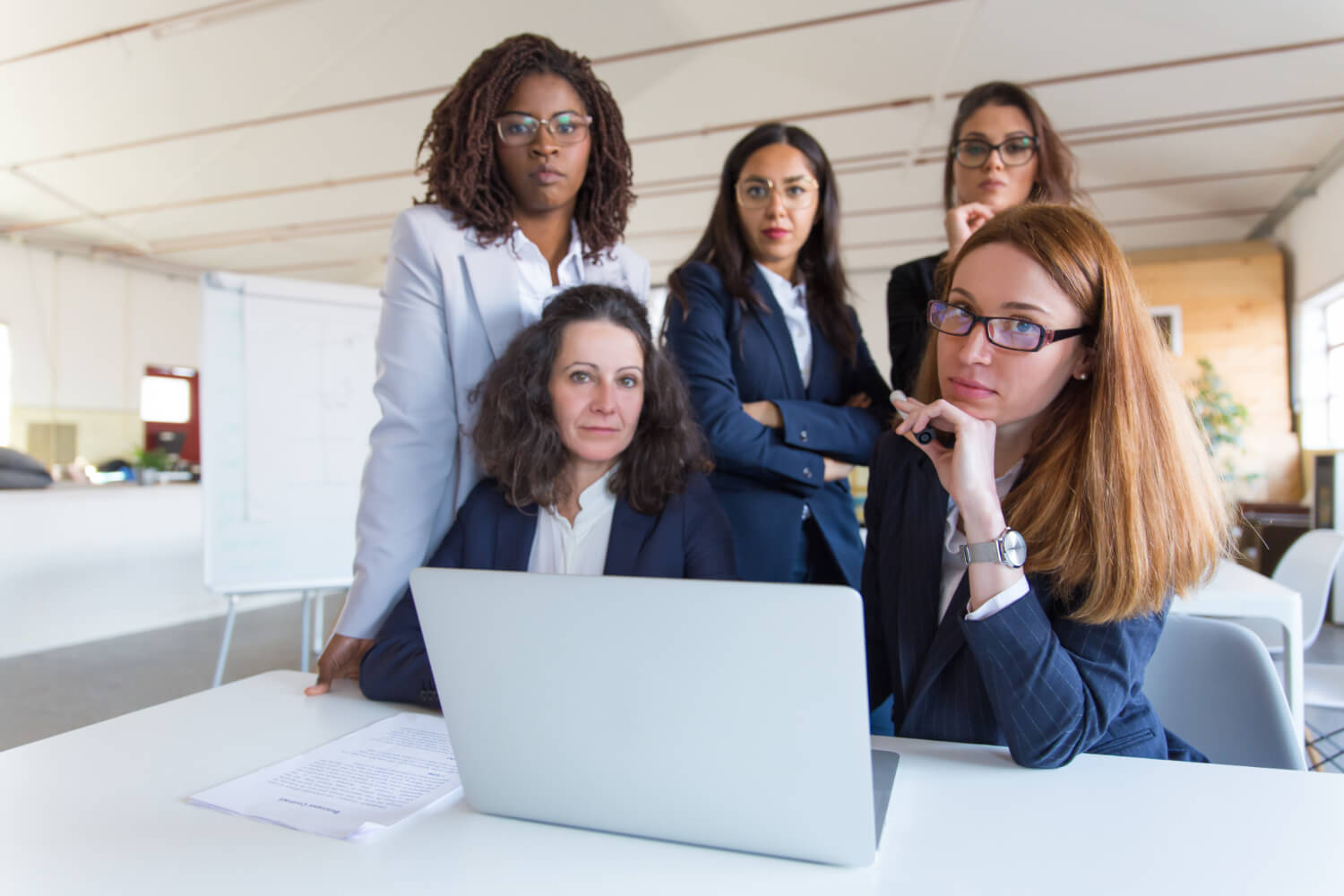 Capital social y equidad de género en el mercado laboral